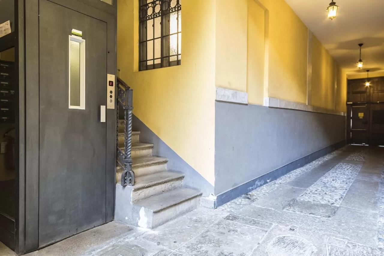 Porta Ticinese 24 Apartman Milánó Kültér fotó